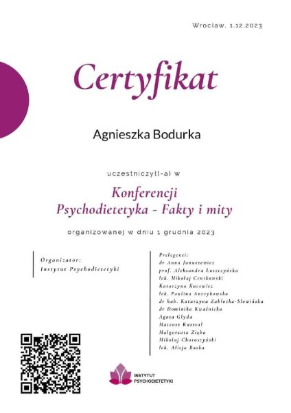 photo_5827916058696813329_y-min